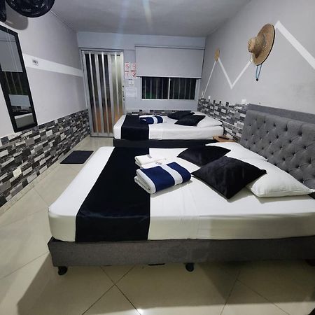 Hotel Medellin Calasanz Eksteriør bilde