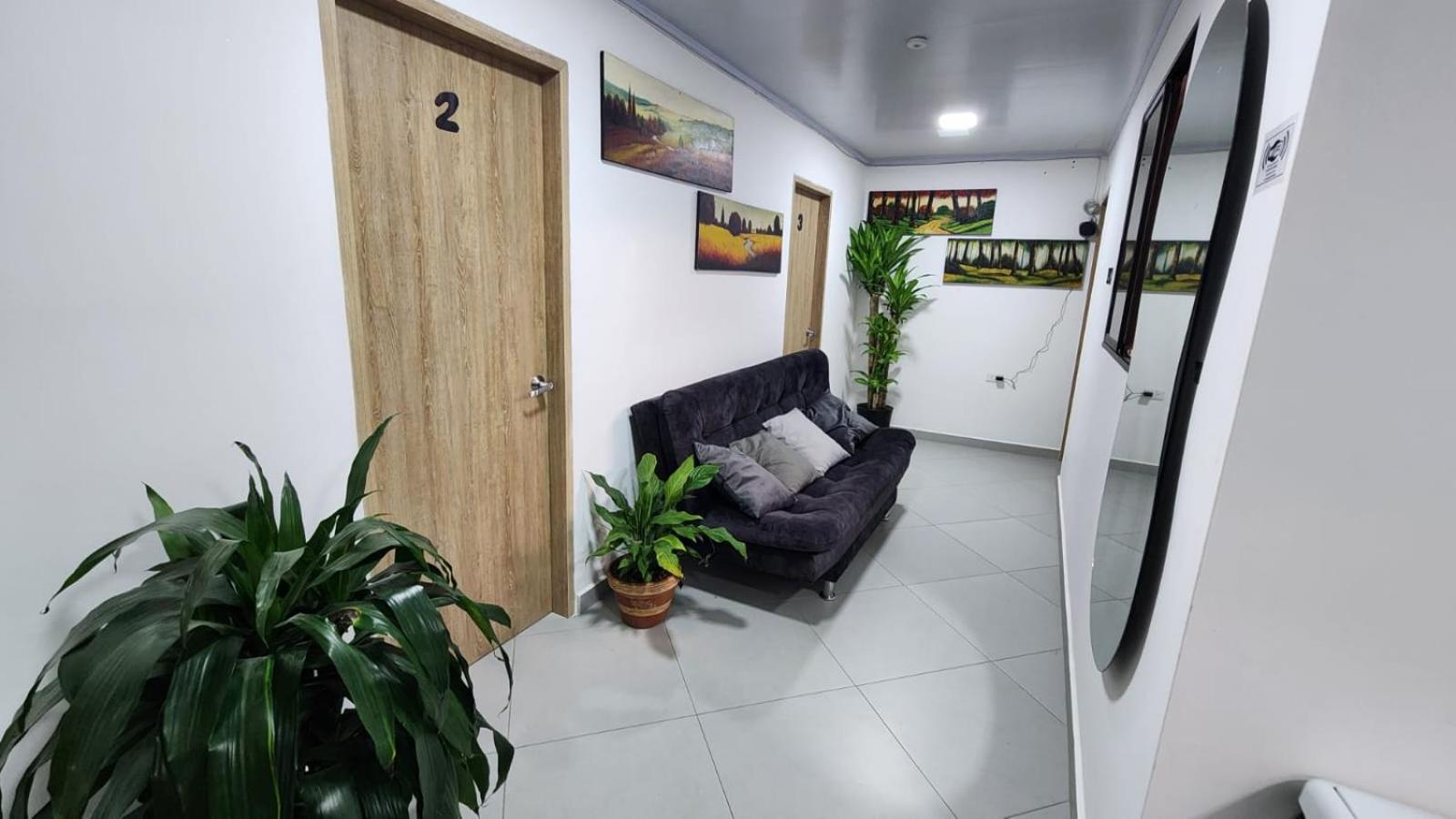 Hotel Medellin Calasanz Eksteriør bilde