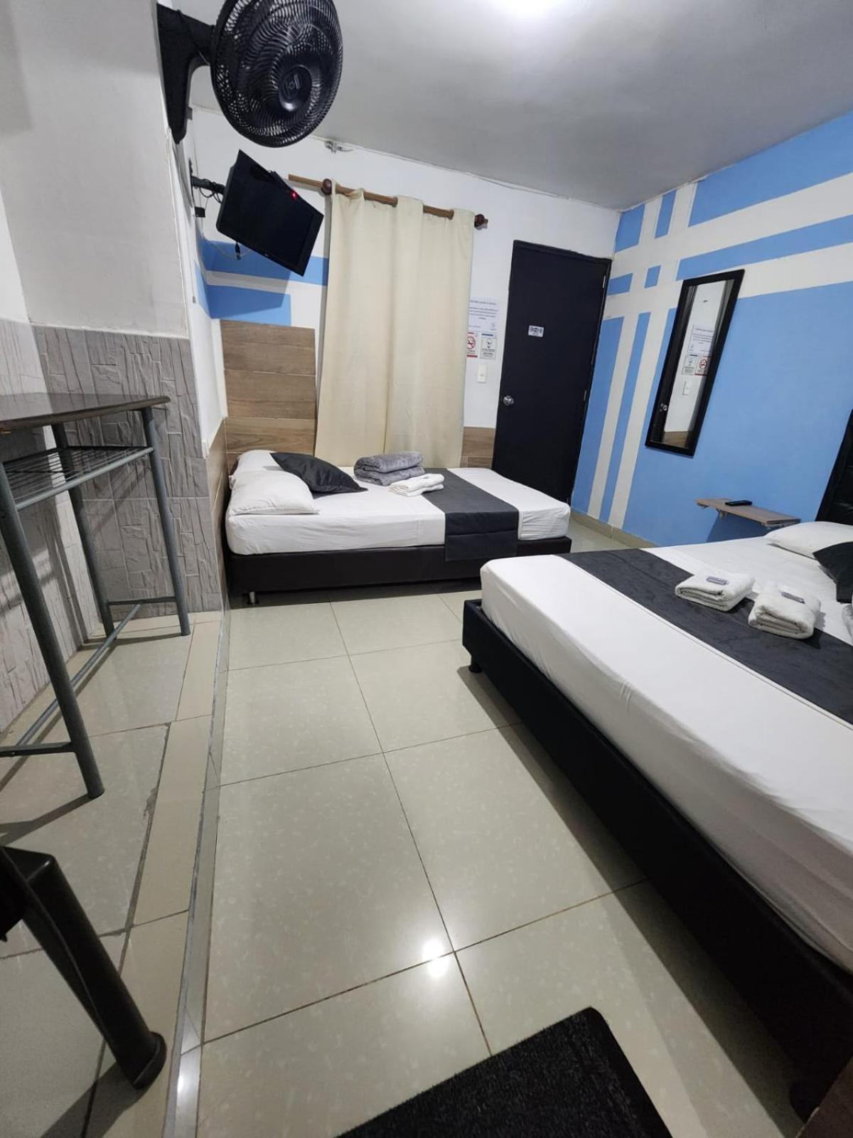 Hotel Medellin Calasanz Eksteriør bilde