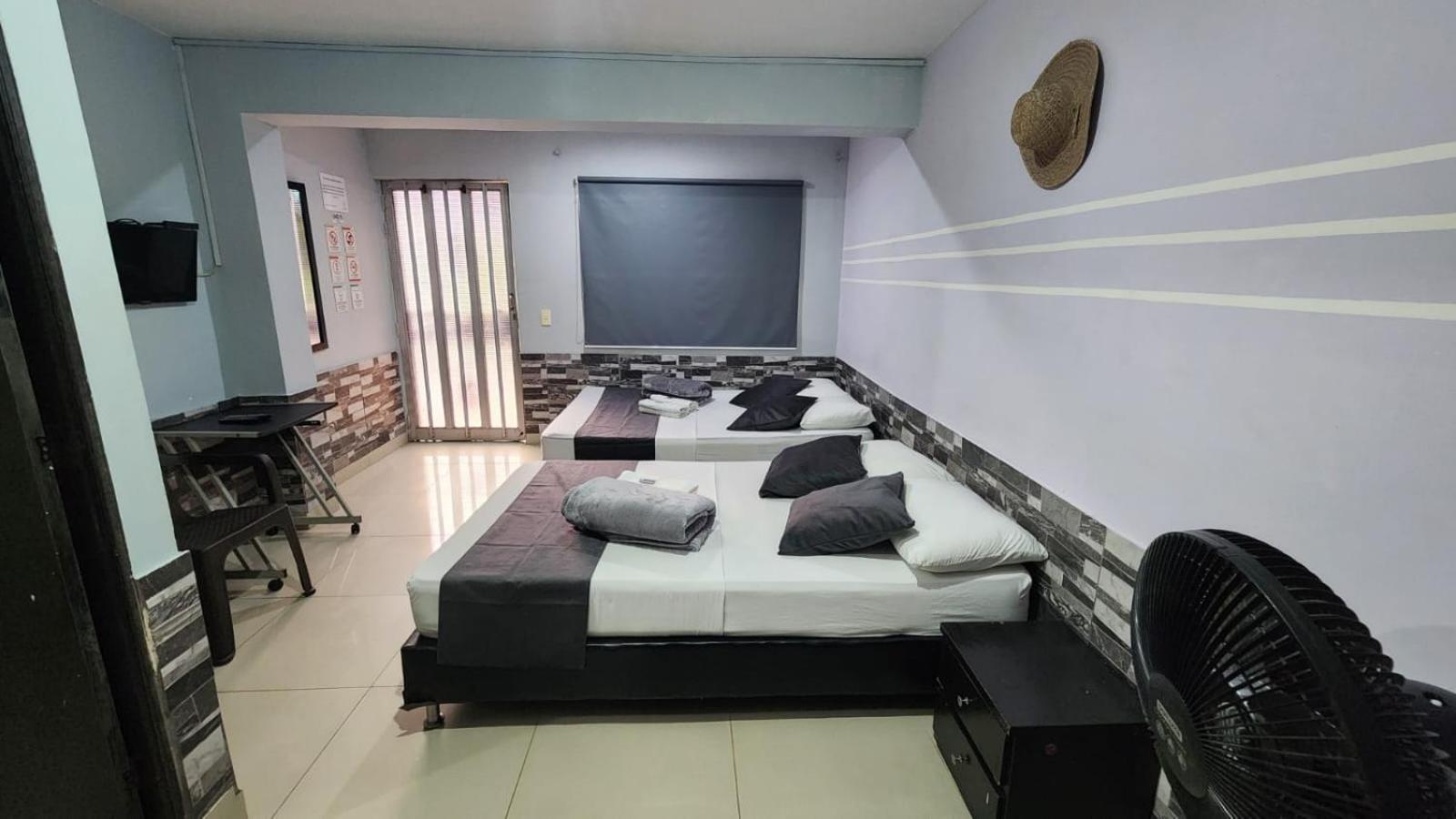 Hotel Medellin Calasanz Eksteriør bilde