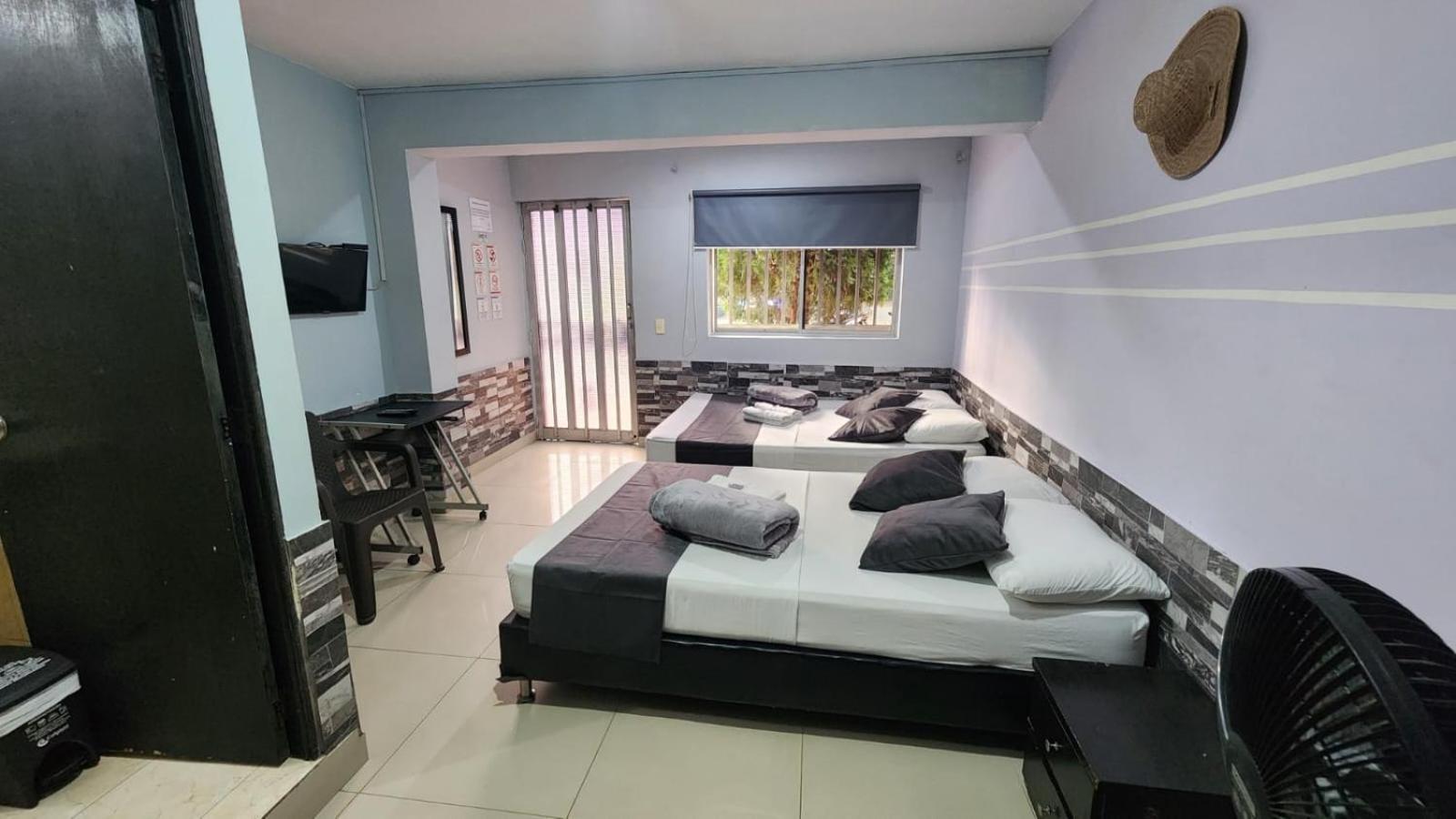 Hotel Medellin Calasanz Eksteriør bilde