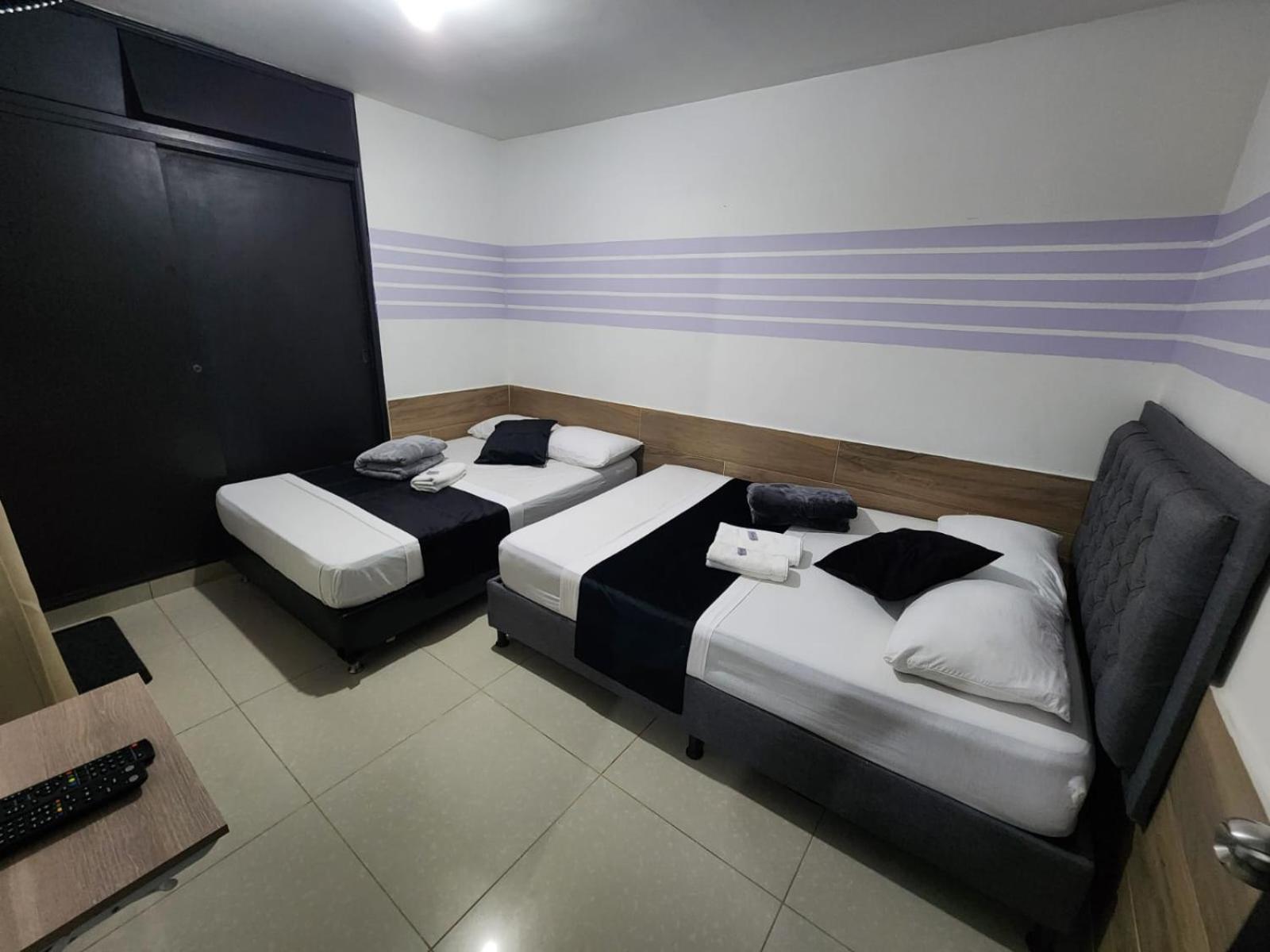 Hotel Medellin Calasanz Eksteriør bilde