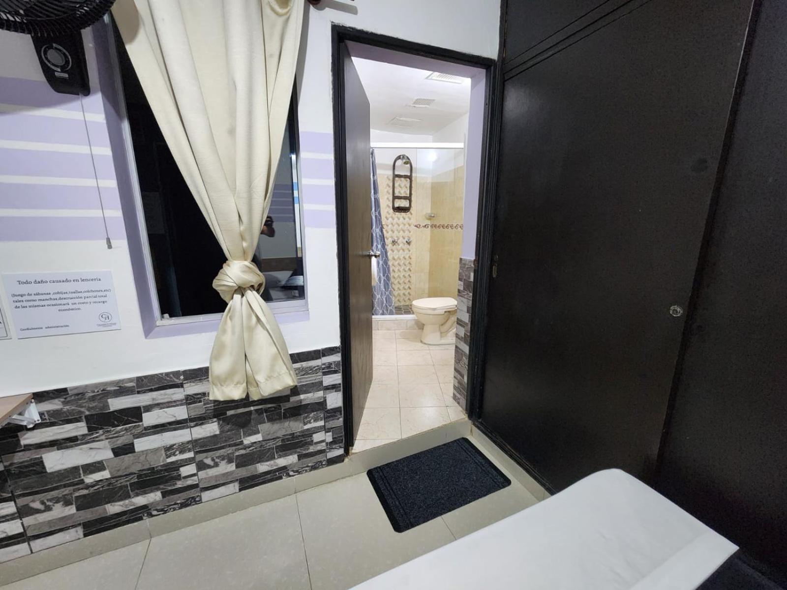Hotel Medellin Calasanz Eksteriør bilde