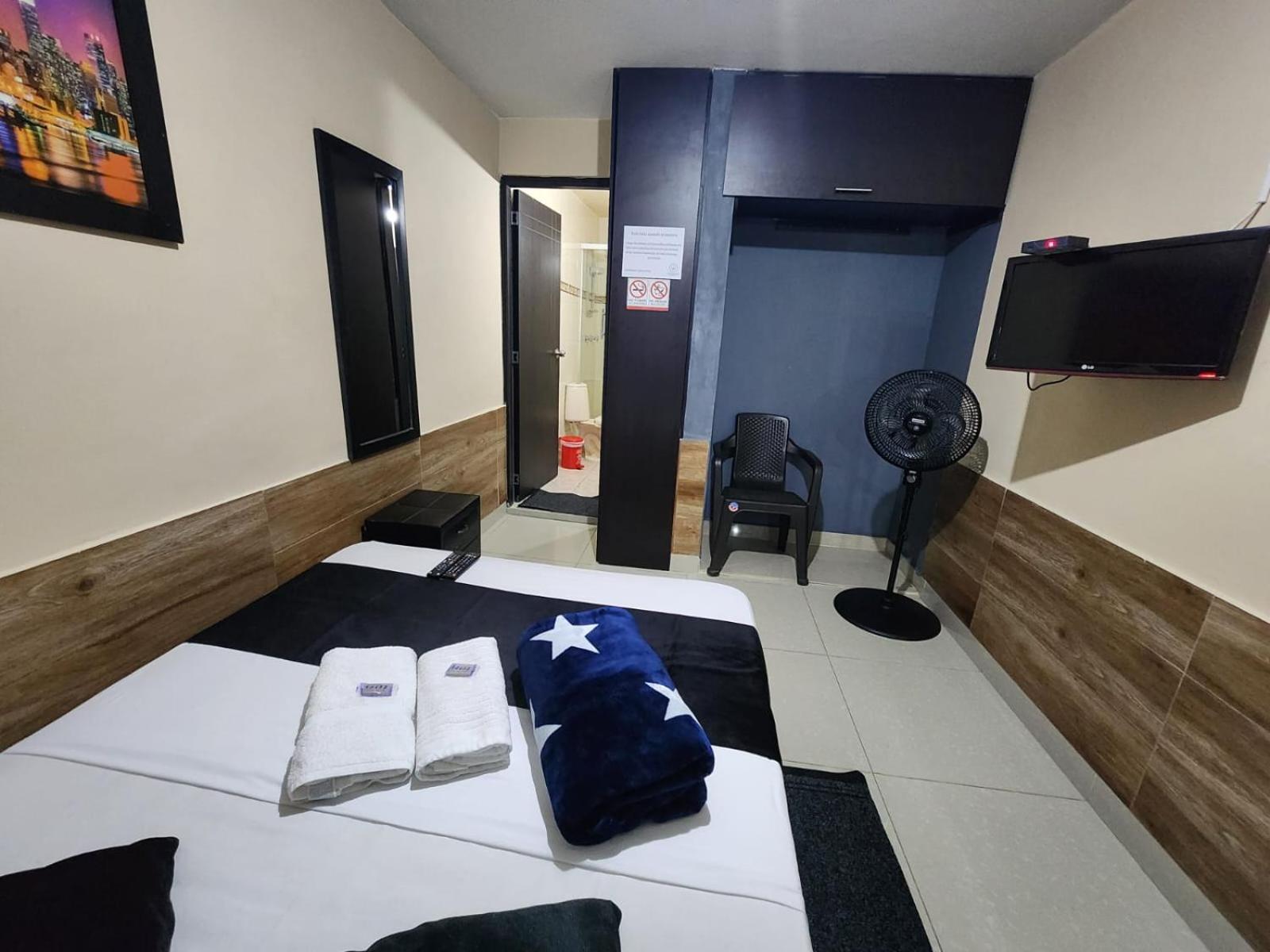 Hotel Medellin Calasanz Eksteriør bilde