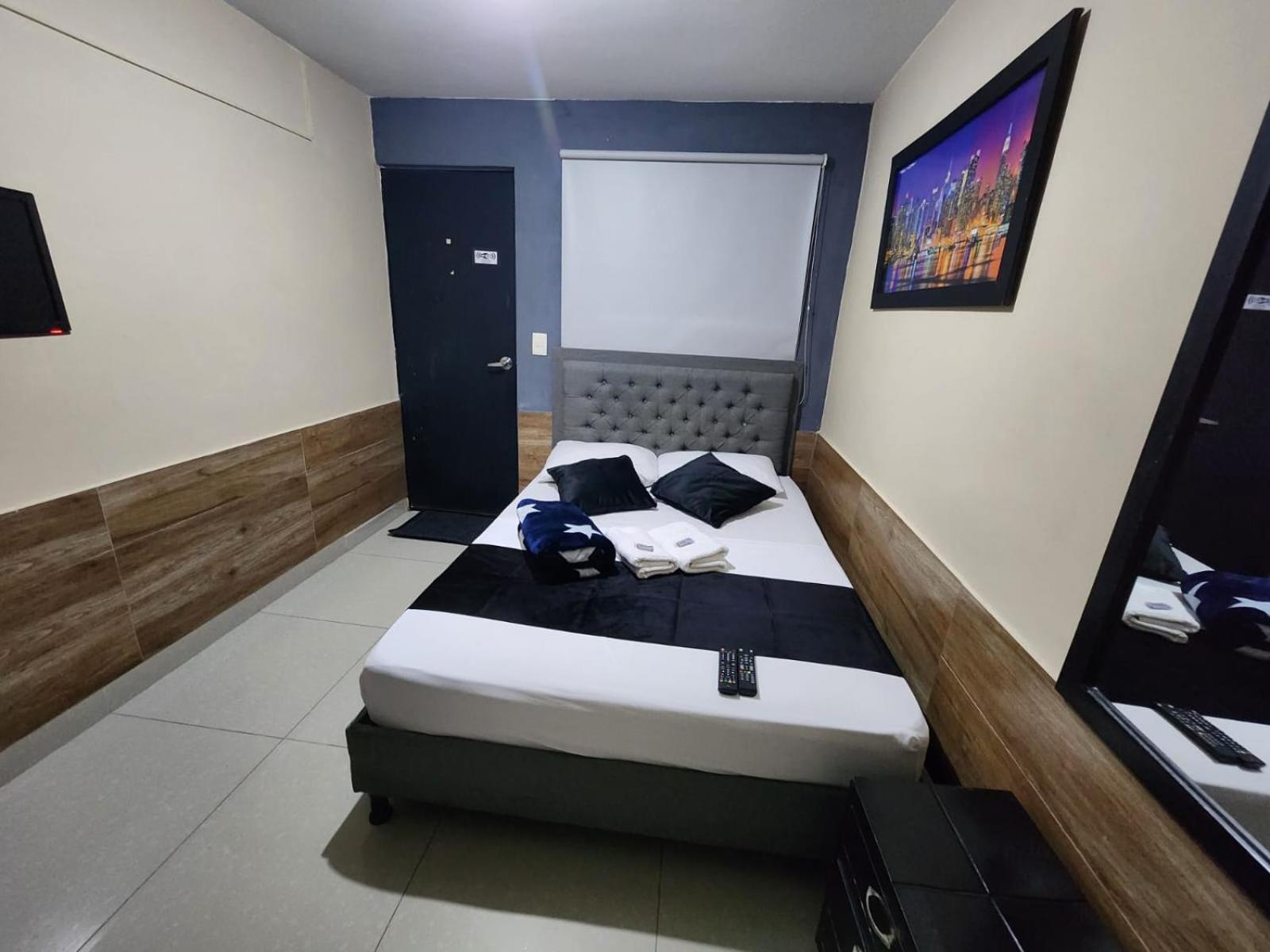 Hotel Medellin Calasanz Eksteriør bilde
