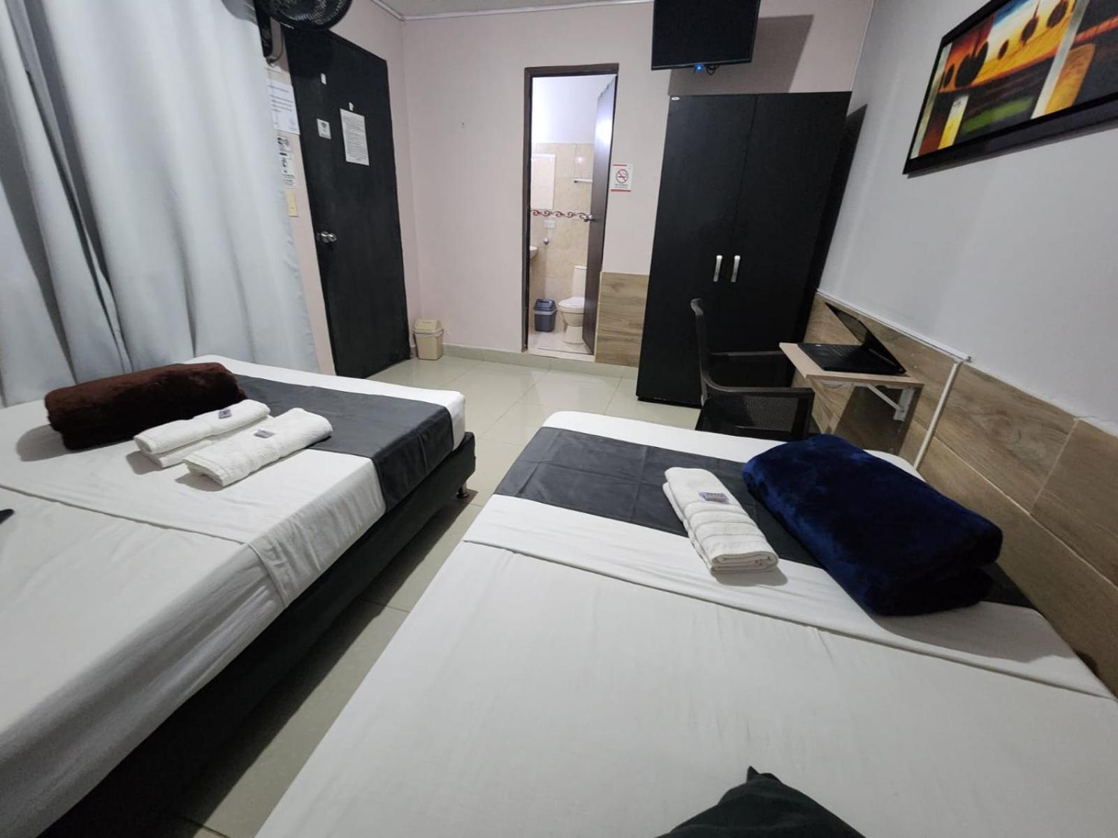 Hotel Medellin Calasanz Eksteriør bilde