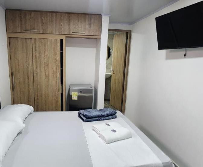 Hotel Medellin Calasanz Eksteriør bilde