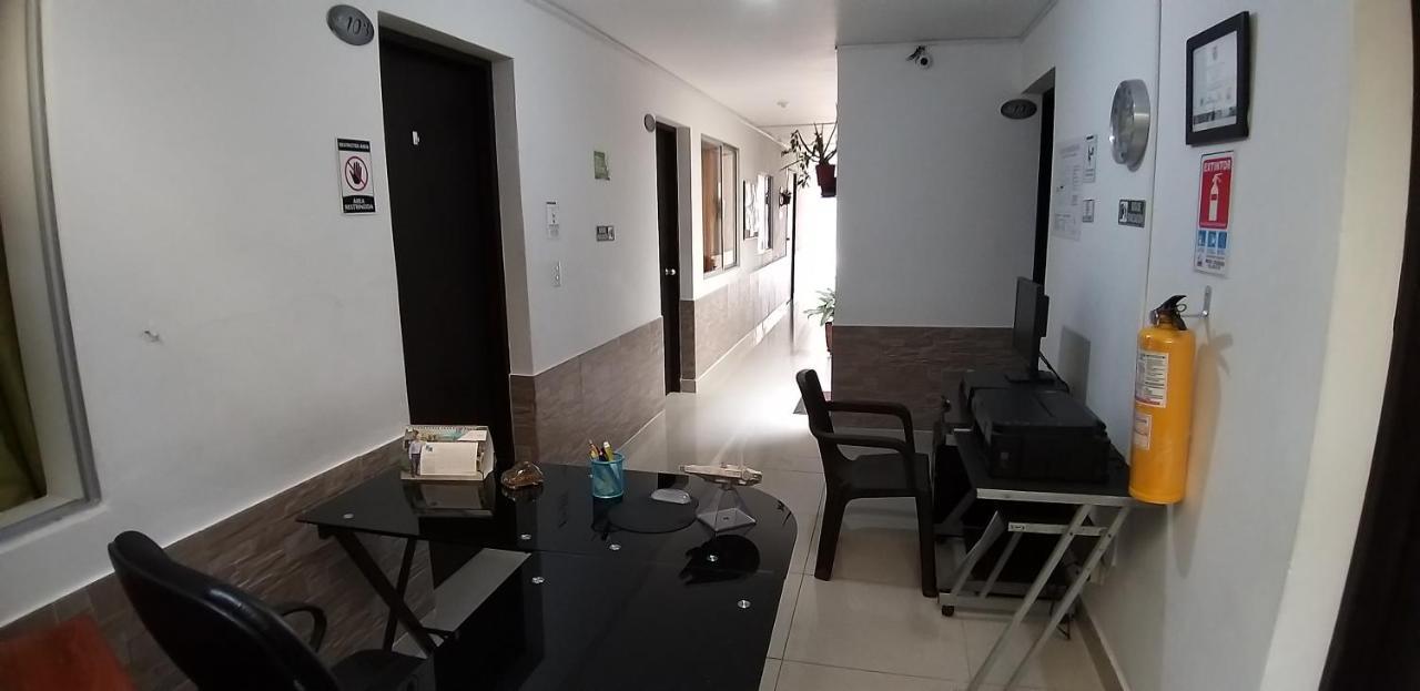 Hotel Medellin Calasanz Eksteriør bilde