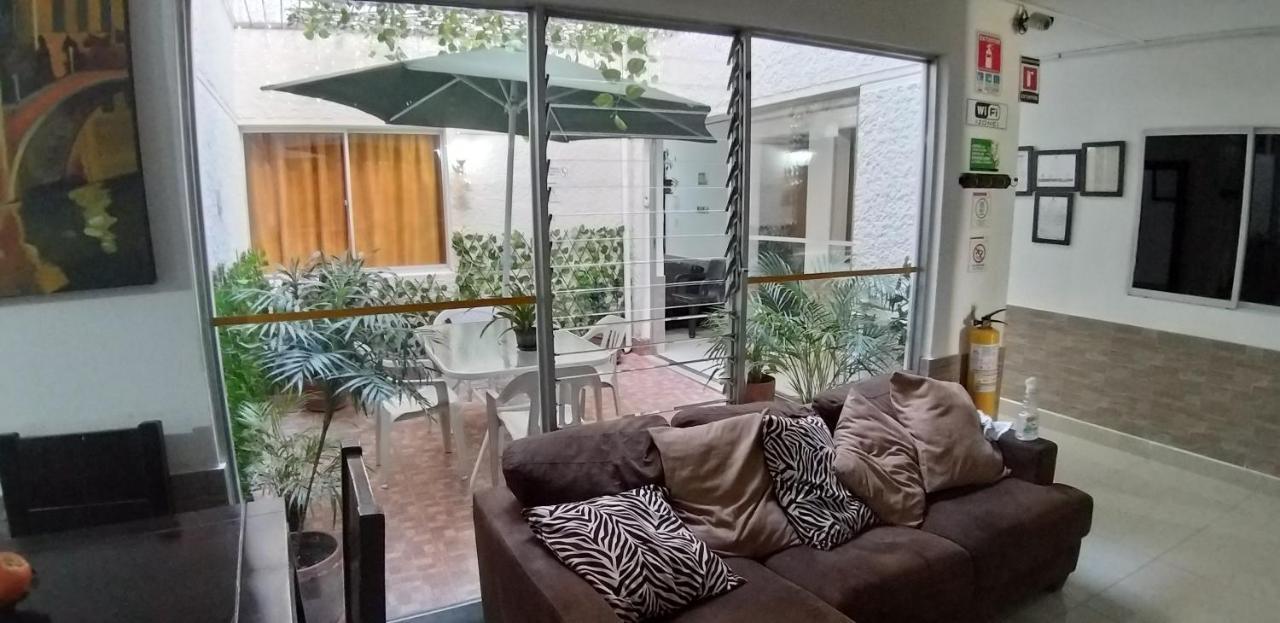 Hotel Medellin Calasanz Eksteriør bilde